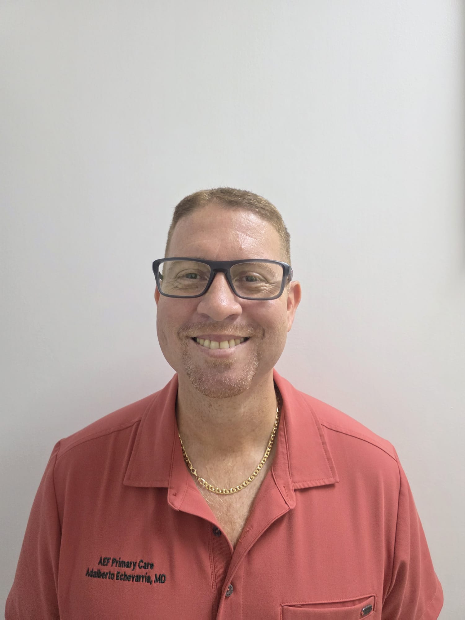 Dr. Adalberto Echevarría